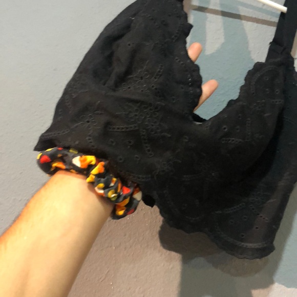 Black crop top - Picture 2 of 5